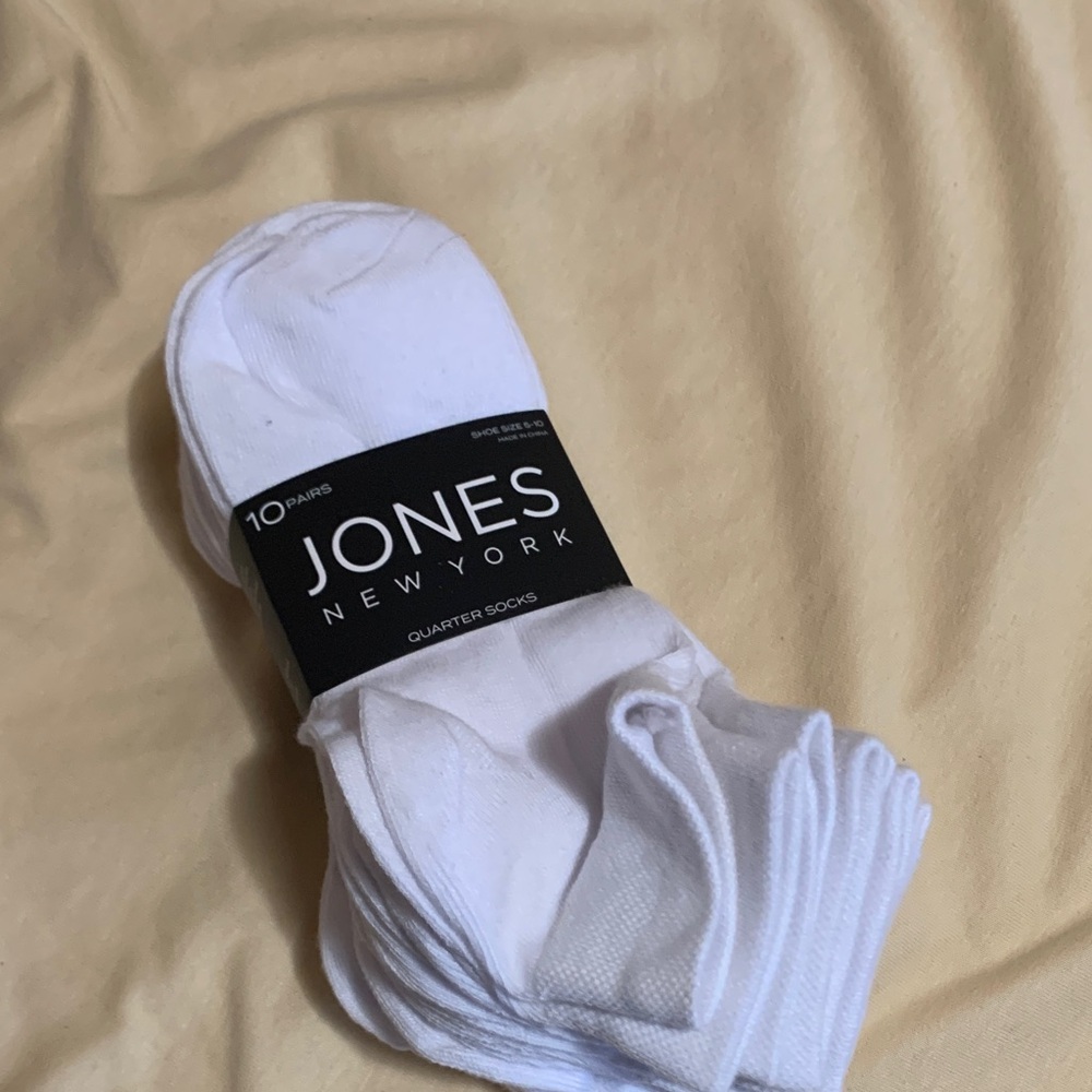 Jones New York quarter socks